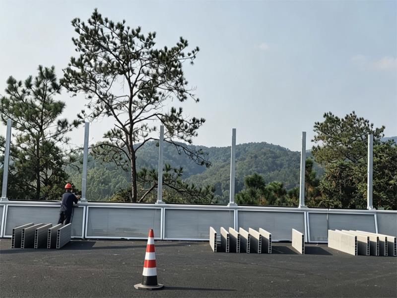 道路声屏障